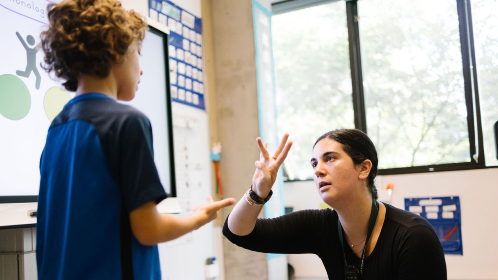 A teacher conducting a phonological awareness drill using the Orton-Gillingham approach