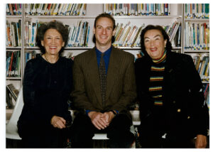 Dr. Scott Gaynor sitting with Stephen Gaynor School co-founders Yvette Siegel-Herzog on the left, and Dr. Miriam Michaels on the right.